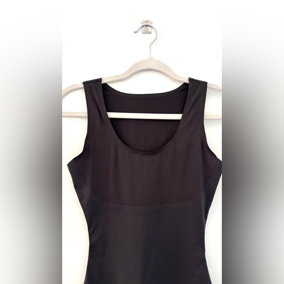 SPANX Size Small Trust Your Thinstincts Tank  Shapewear Black Slimming Cami 1069 - Picture 4 of 9